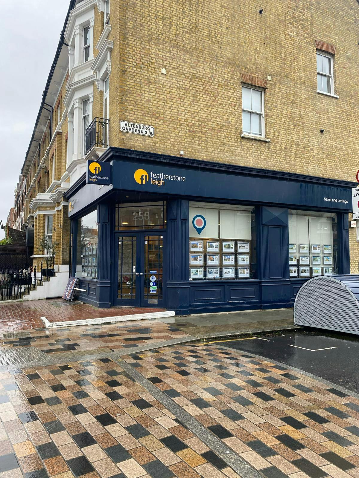 To Let – Retail Unit – Battersea